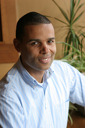 Headshot of Brian Wright smiling.